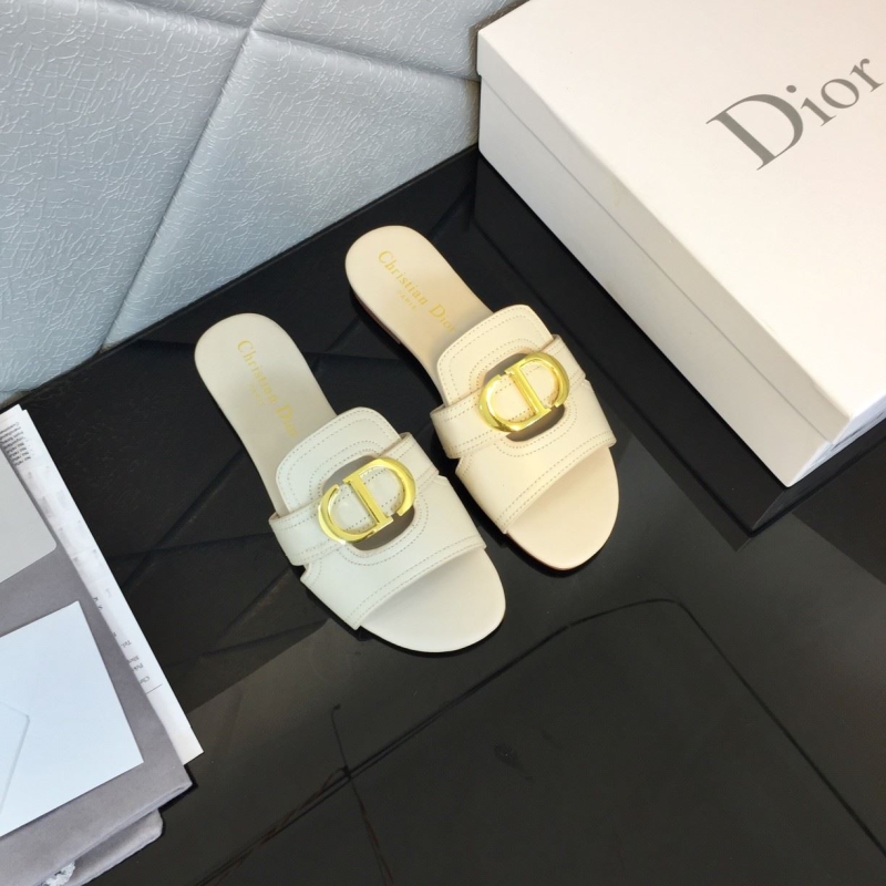 ch**an D*or slippers